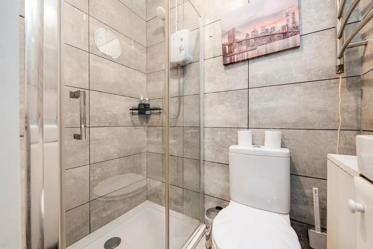 Image 2 of Cozy One-bedroom Apartment in Southampton Centre