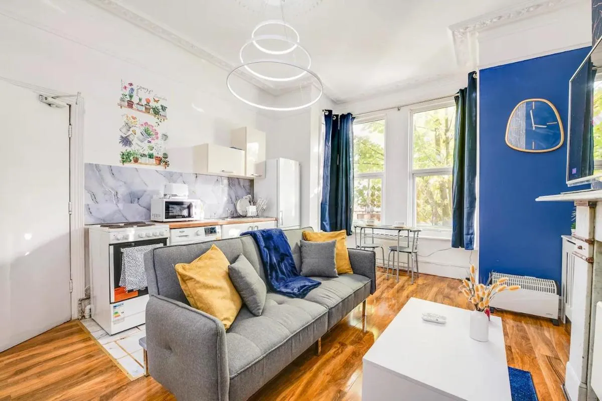 Image 3 of Cozy One-bedroom Apartment in Southampton Centre