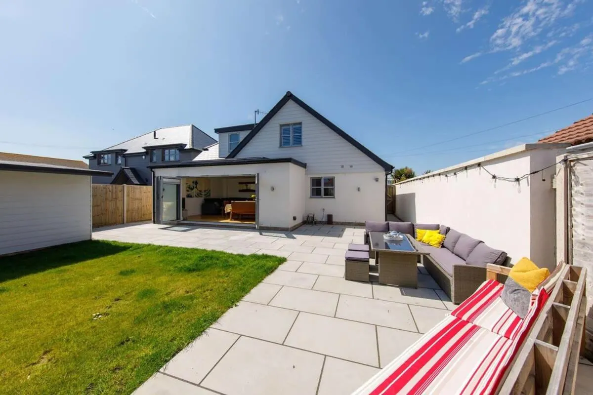 Image 3 of Delightful Seaside Hideaway 5 Mins to Beach
