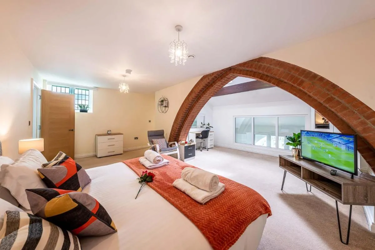 Image 1 of Grade 2 Listed Converted Church, Within 750yrds to Southsea Beach