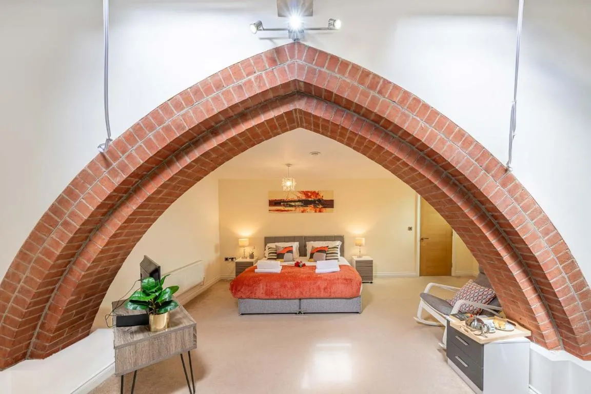 Image of Grade 2 Listed Converted Church, Within 750yrds to Southsea Beach