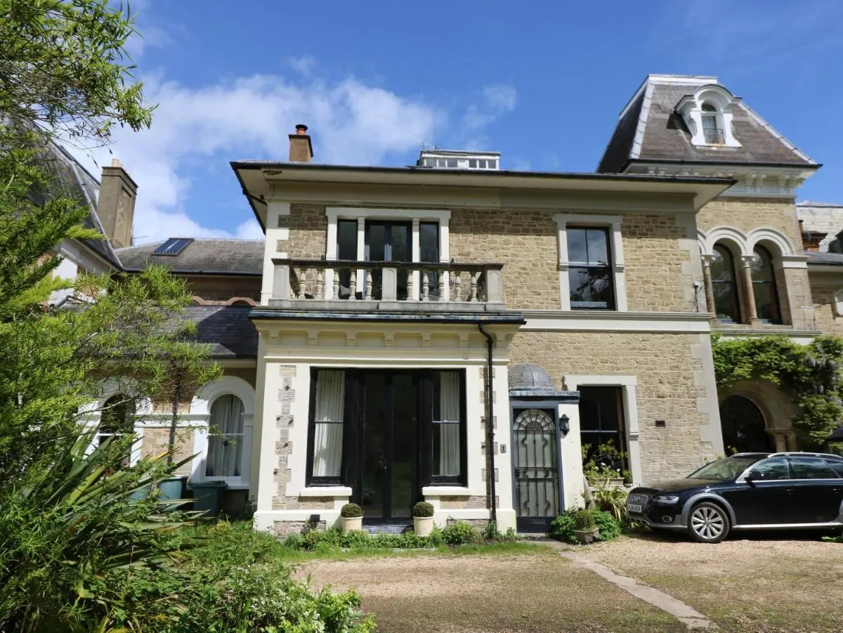 Image 5 of Grand Victorian family home – nestled between woodland and beach