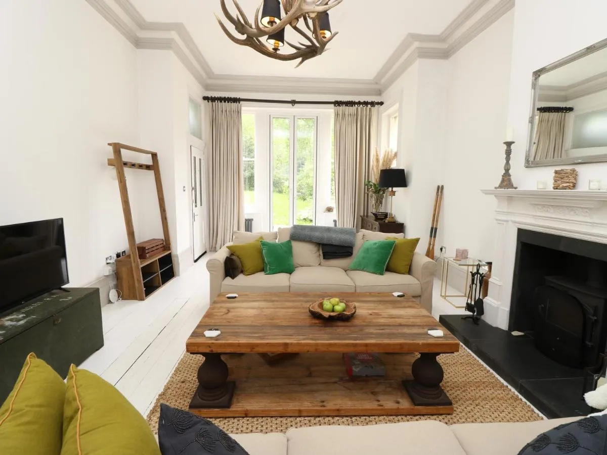 Image 4 of Grand Victorian family home – nestled between woodland and beach