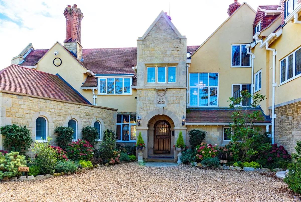 Image 1 of Haven Hall Hotel