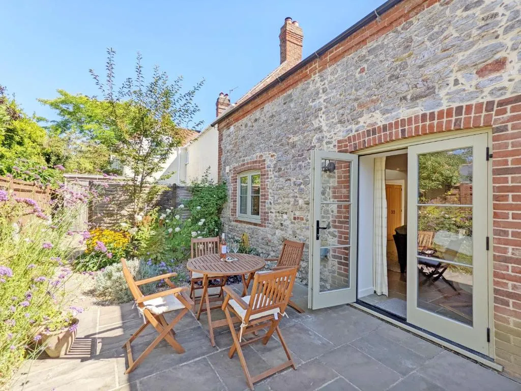 Image of Hearnesbrook Barn , Emsworth