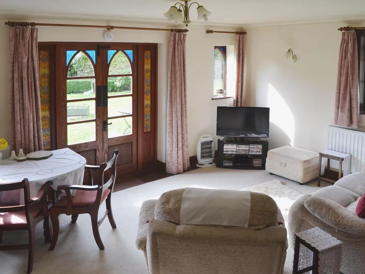 Image 2 of Heathfield Lodge