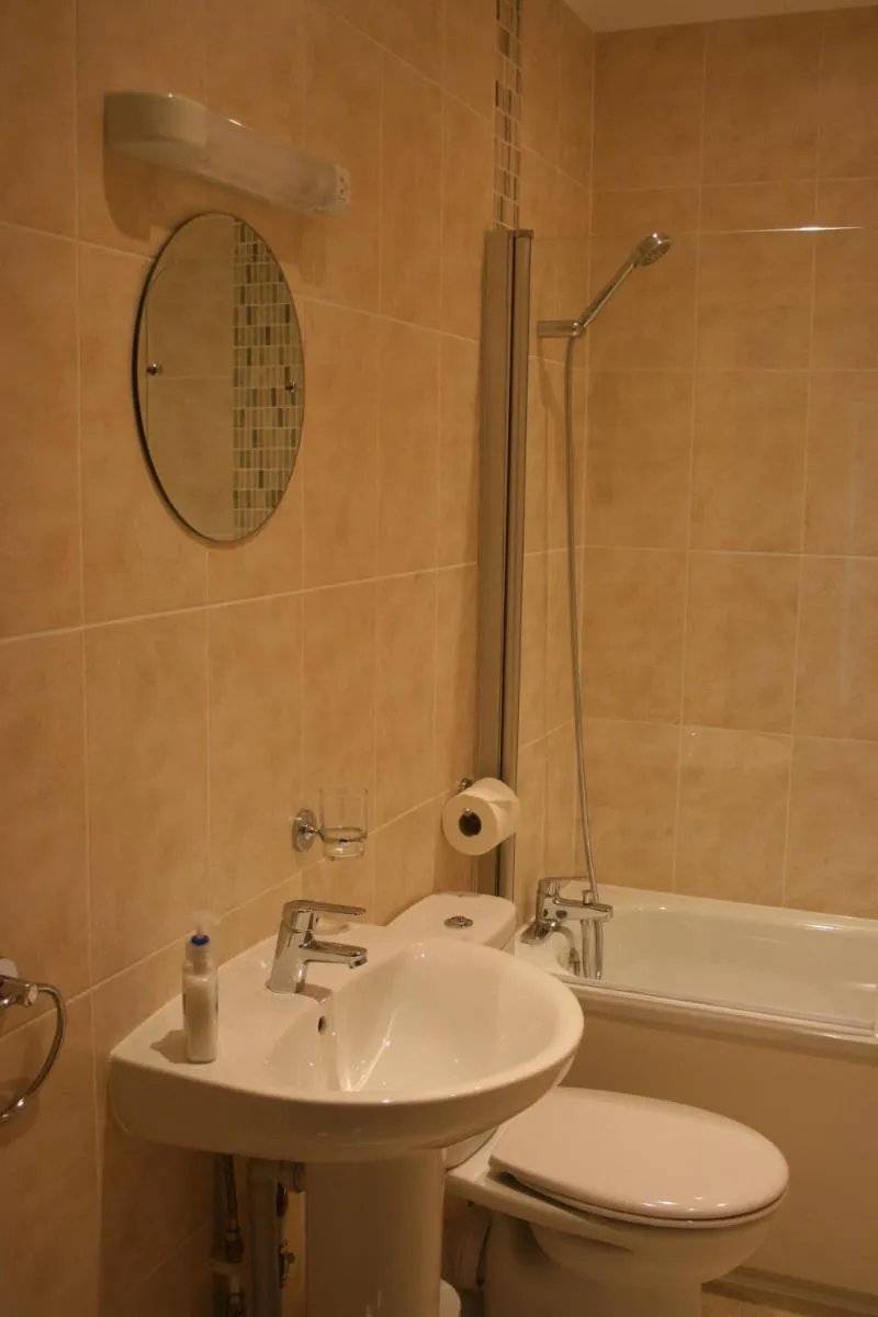 Image 2 of Highlands Apartment 2