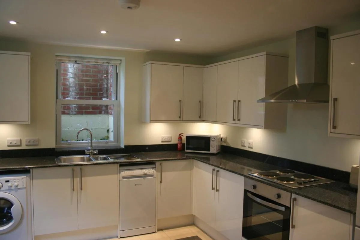Image 3 of Highlands Apartment 5