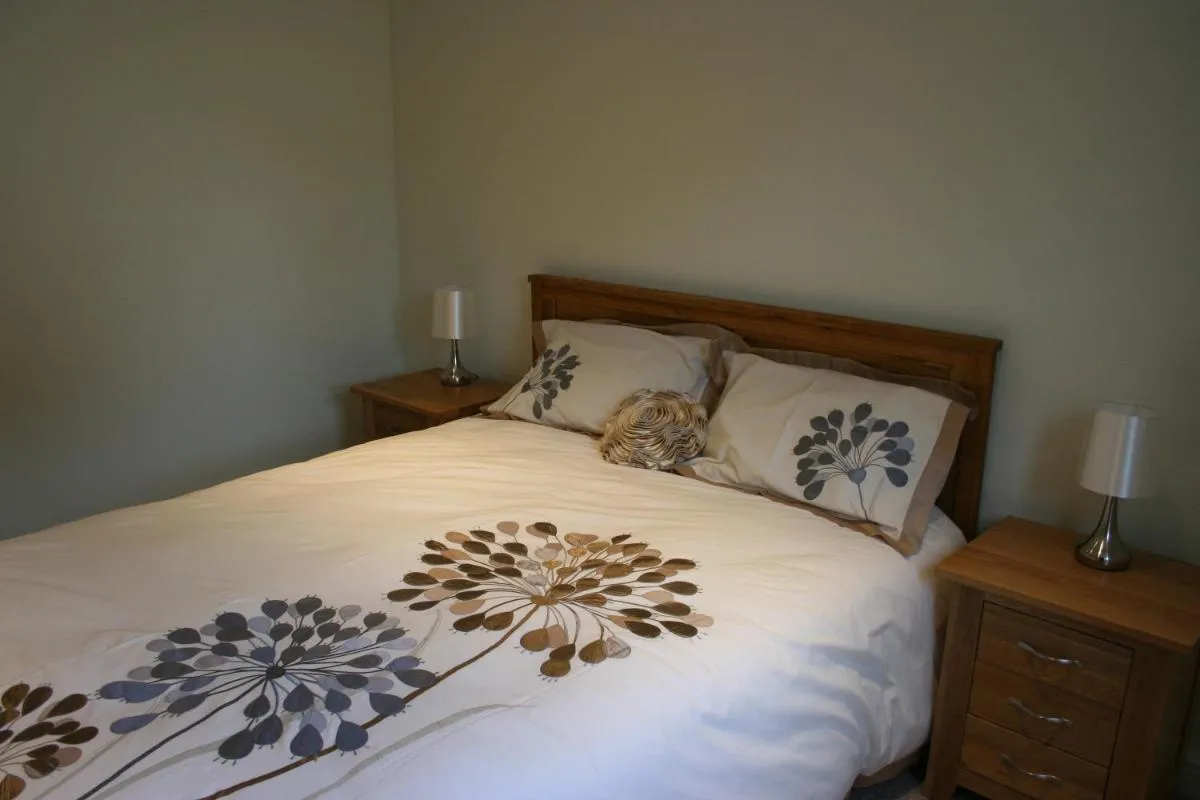 Image 6 of Highlands Apartment 5