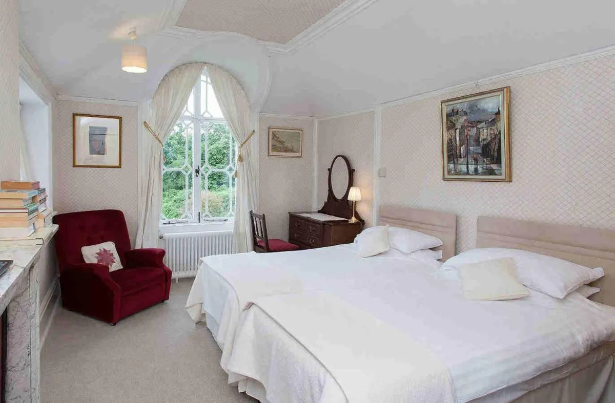 Image 1 of Hollybank House