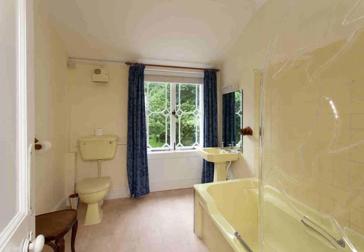 Image 2 of Hollybank House