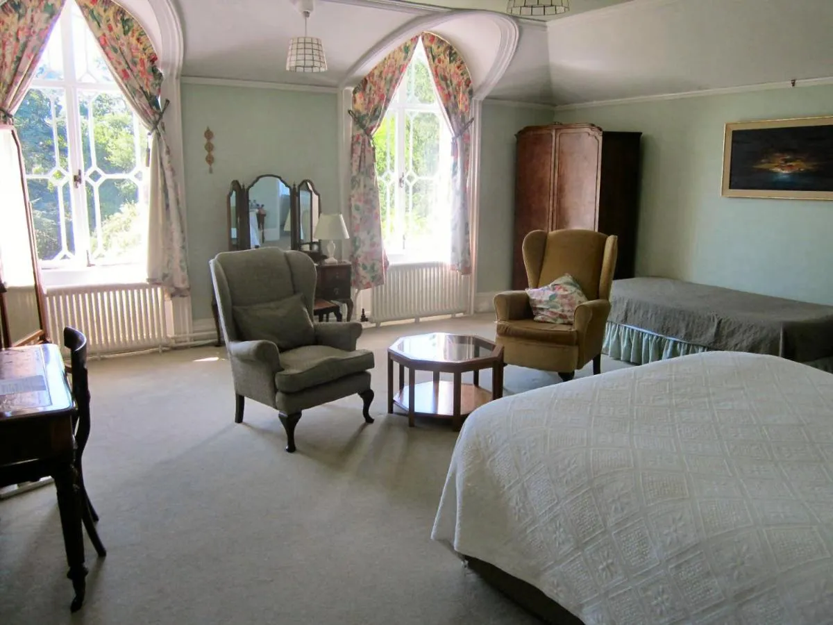 Image 5 of Hollybank House