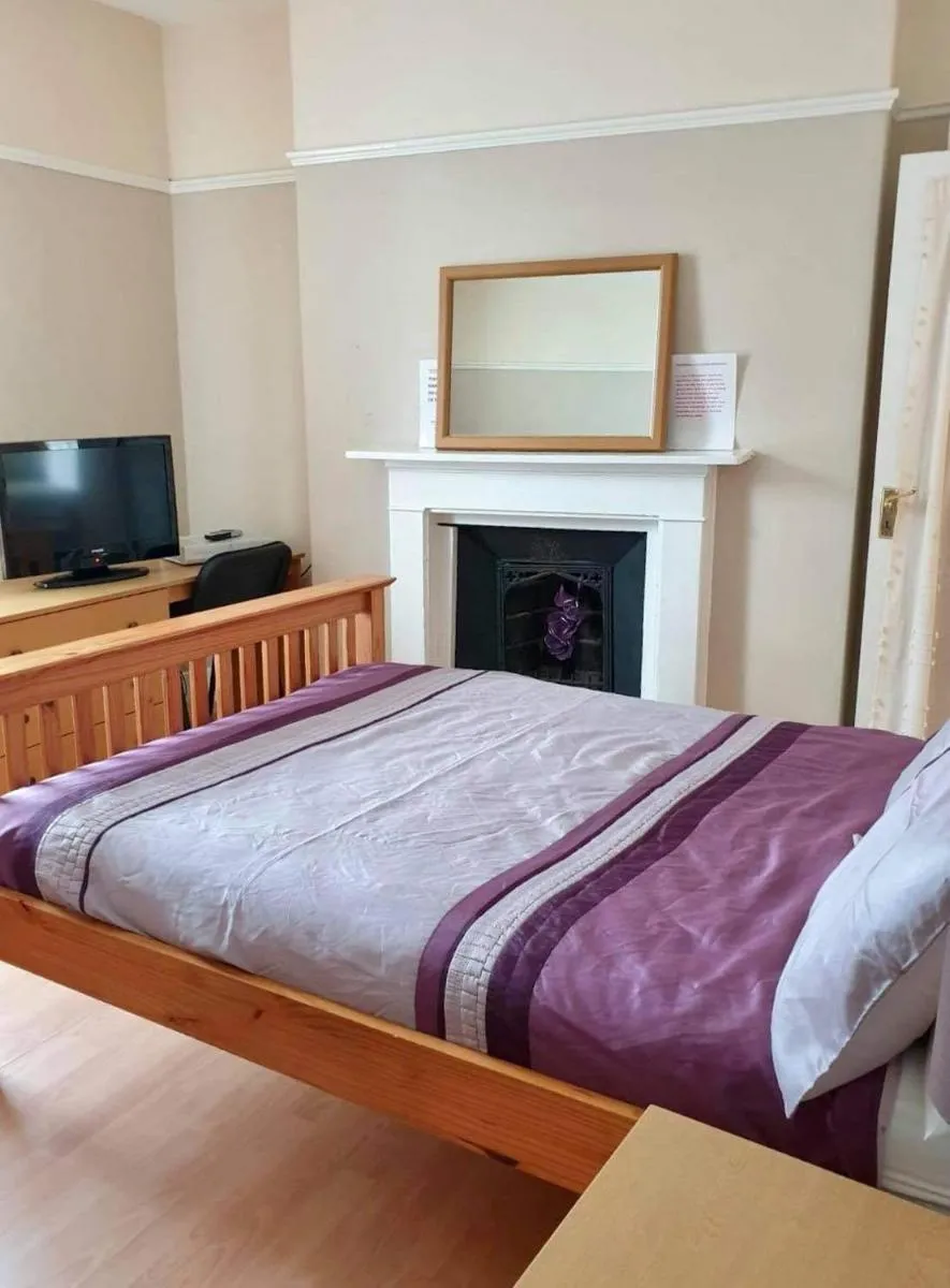 Image 4 of Homeleigh Apartments- Isle of Wight