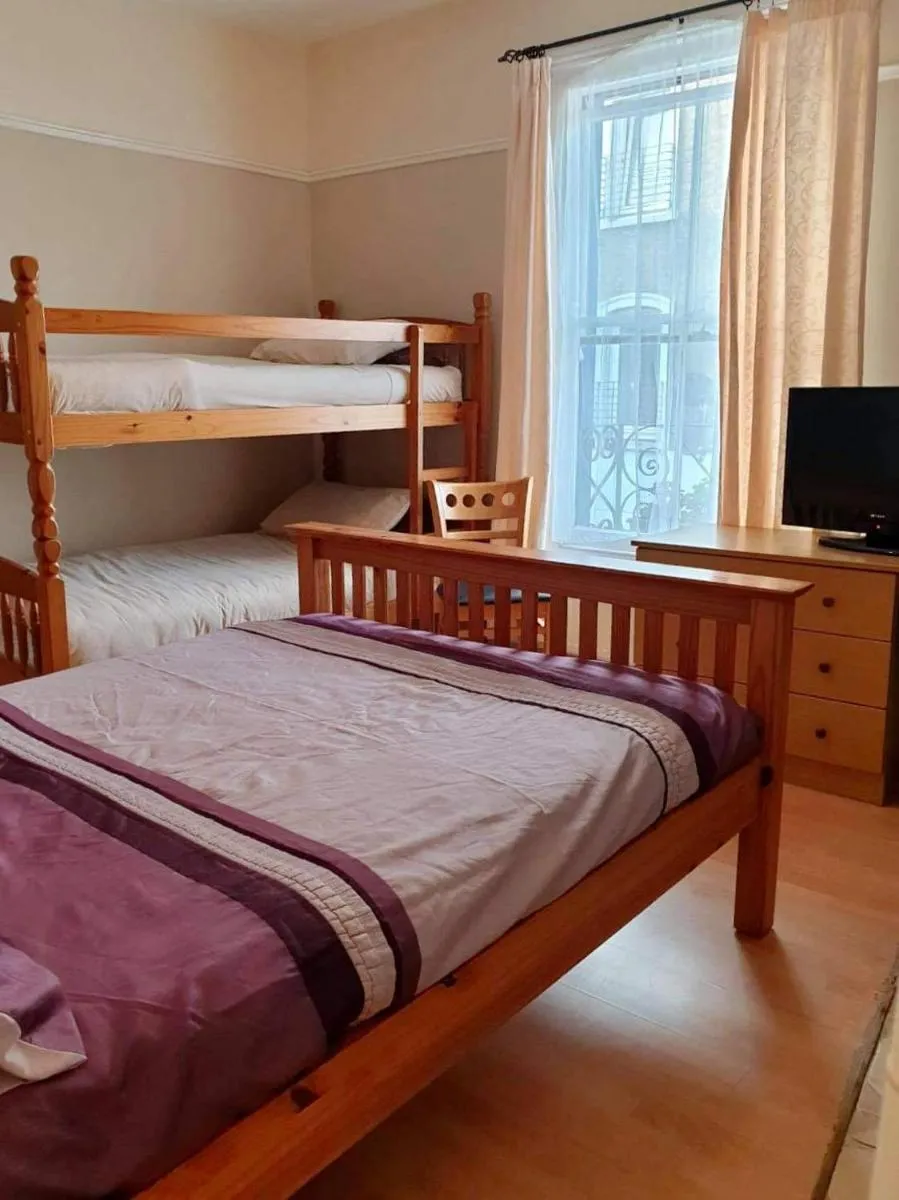 Image 3 of Homeleigh Apartments- Isle of Wight