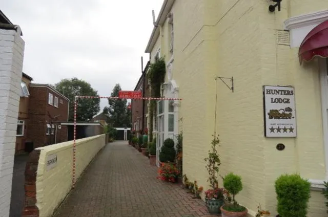 Image 2 of Hunters Lodge Guest House