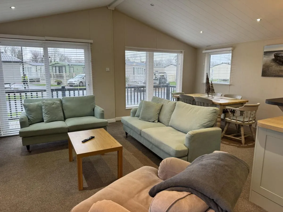 Image 5 of Lakeview Lodge