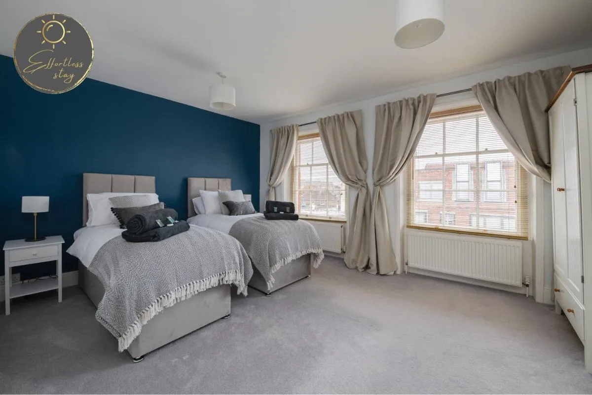 Image 3 of Leeward House -Stunning Sea Views across the Solent, Parking, Luxury, High Street Location