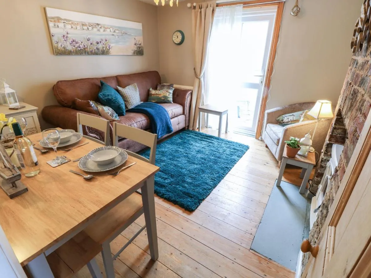 Image 3 of Linda Cottage