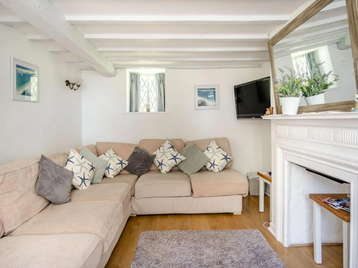 Image 4 of Lisle Combe Cottage
