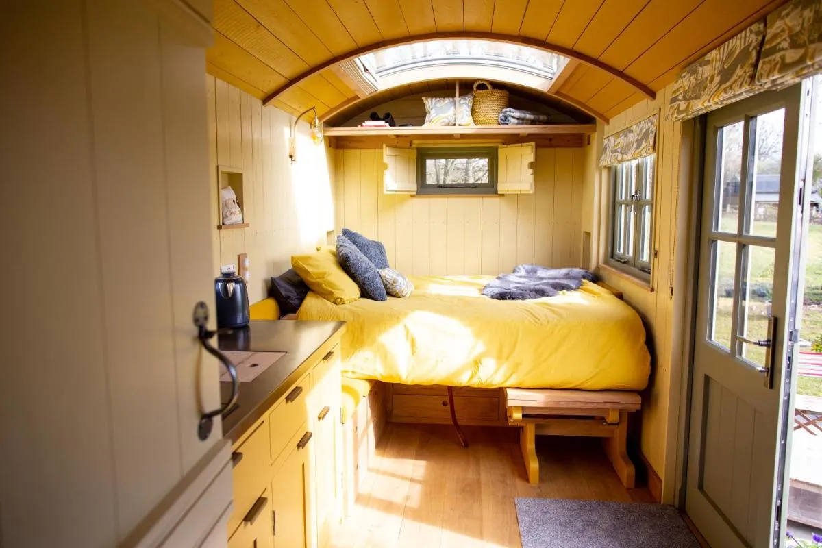 Image 1 of Little Plovers Shepherd Hut