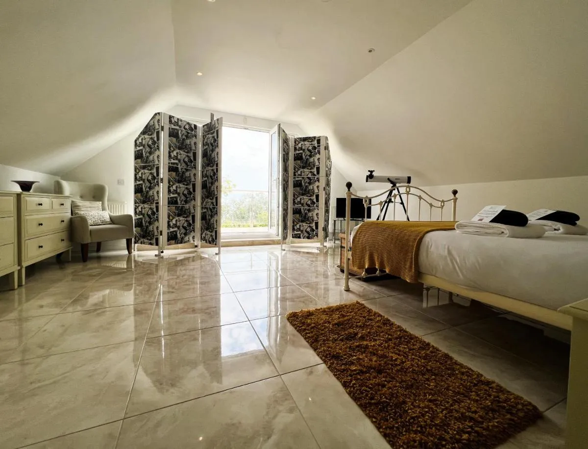 Image 1 of Littlestairs – Pet friendly