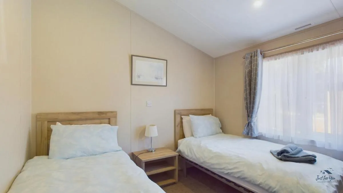 Image 6 of Long View in Roebeck Country Park, sleeps 4, beach 3.5 miles.