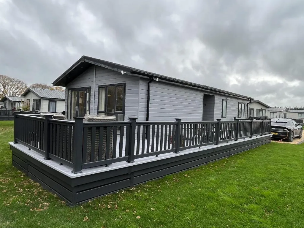 Image of Luxurious 2-Bed Lodge in St Helens Ryde