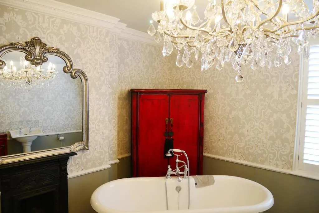 Image 4 of Luxury 2 bed Georgian Townhouse, Old Portsmouth