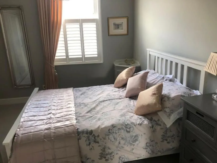 Image 1 of Luxury 2 bed Georgian Townhouse, Old Portsmouth
