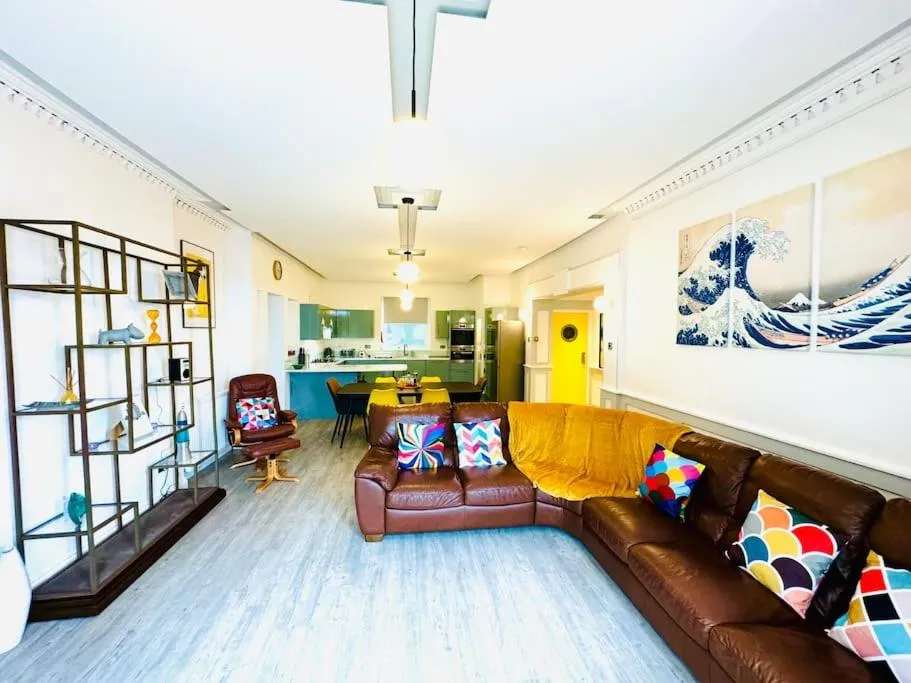 Image 1 of New Waverleys Retreat Stunning Loft Style Ventnor