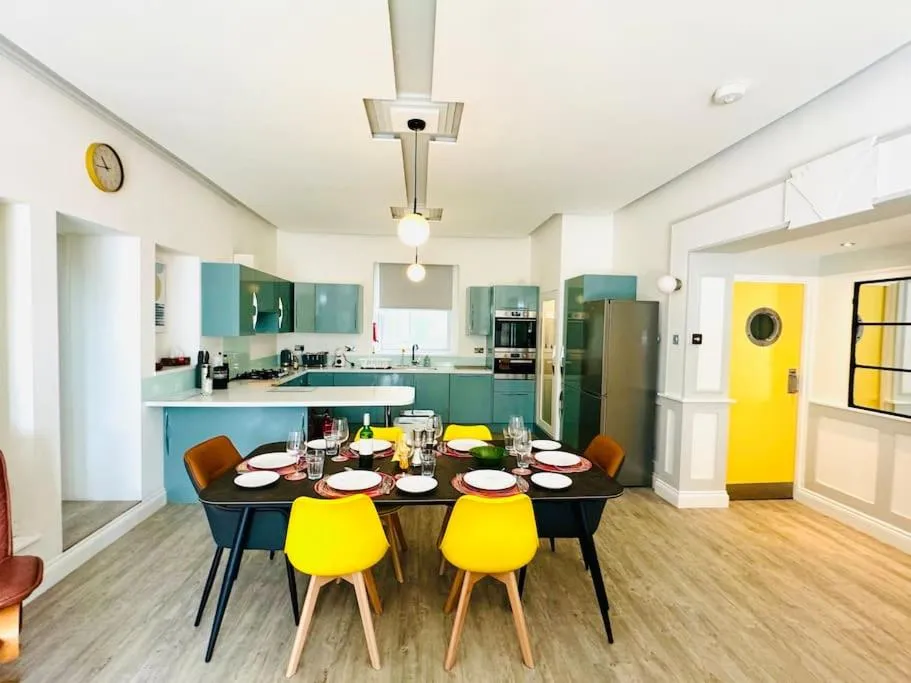 Image 5 of New Waverleys Retreat Stunning Loft Style Ventnor