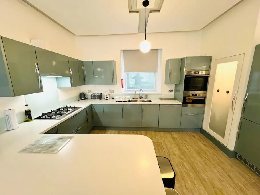 Image 4 of New Waverleys Retreat Stunning Loft Style Ventnor