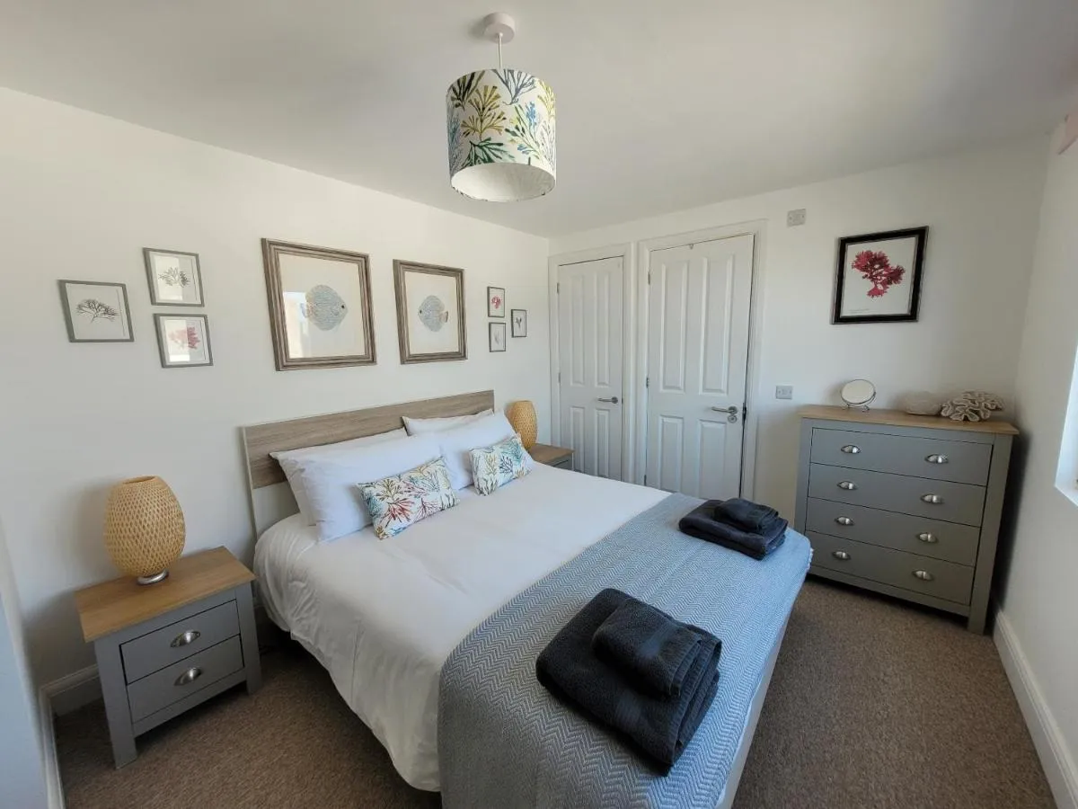Image 2 of No 28 Contemporary beach side property with sea views