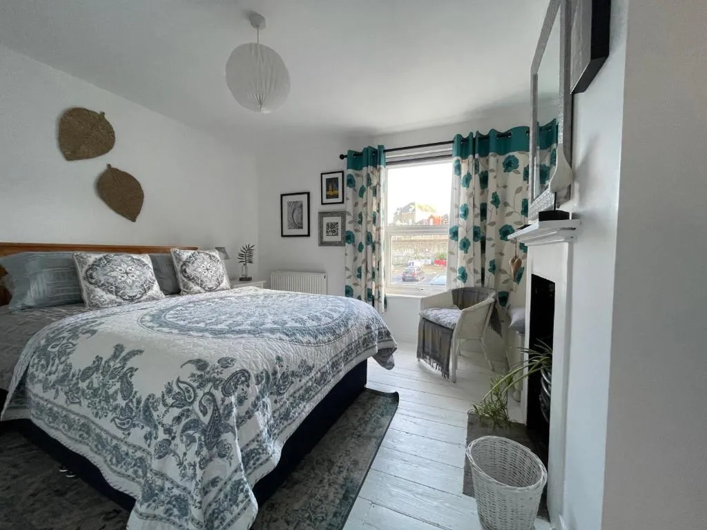 Image of No 28 cosy cottage in the heart of Cowes