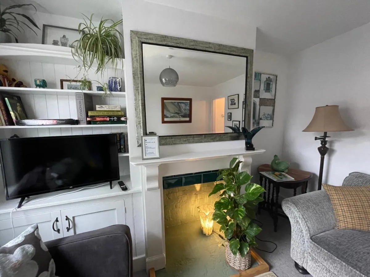 Image 4 of No 28 cosy cottage in the heart of Cowes
