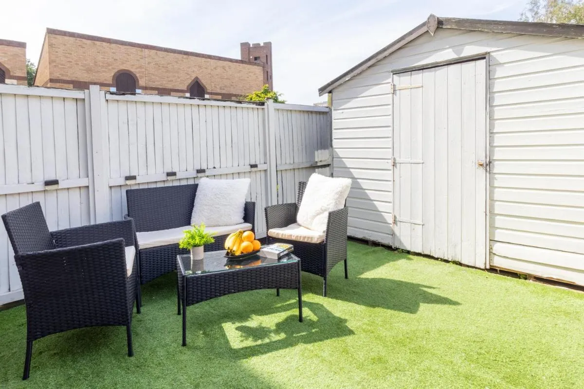 Image 4 of Open Mind Property – 4 Beds 2 Bathrooms & Parking