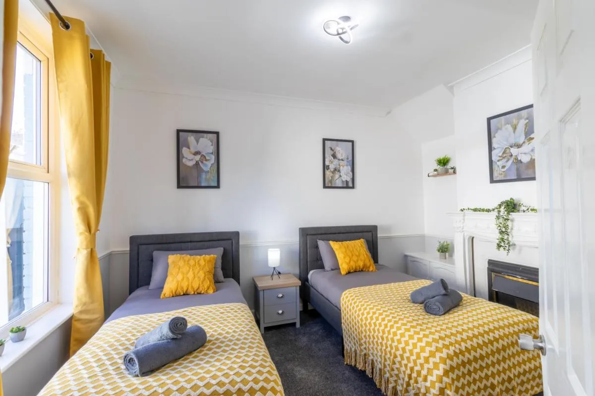 Image 4 of Open Mind Property – 6 Beds & Free Parking