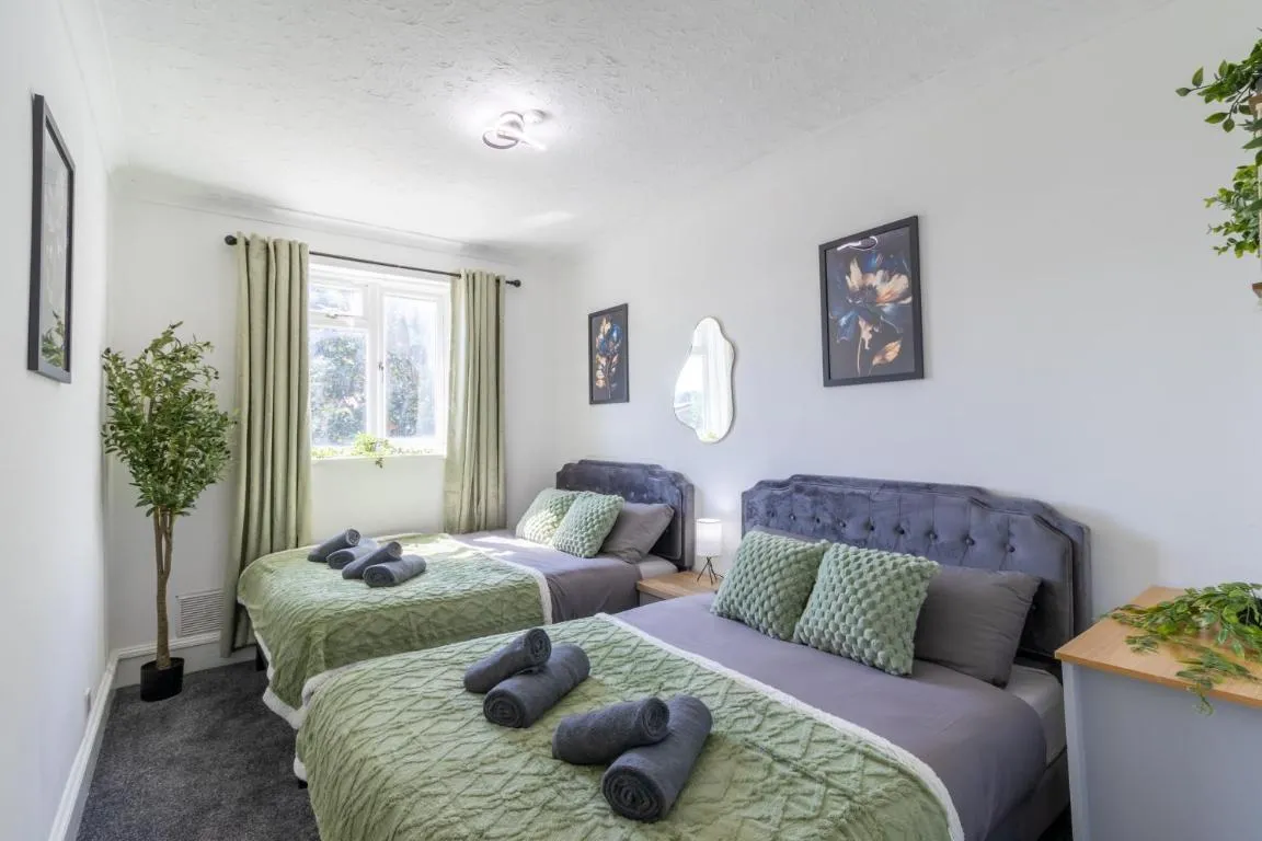 Image of Open Mind Property – 6 Beds & Free Parking
