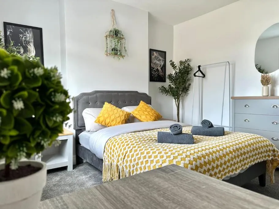 Image 1 of Open Mind Property – Luxury 3 Beds & Free Parking