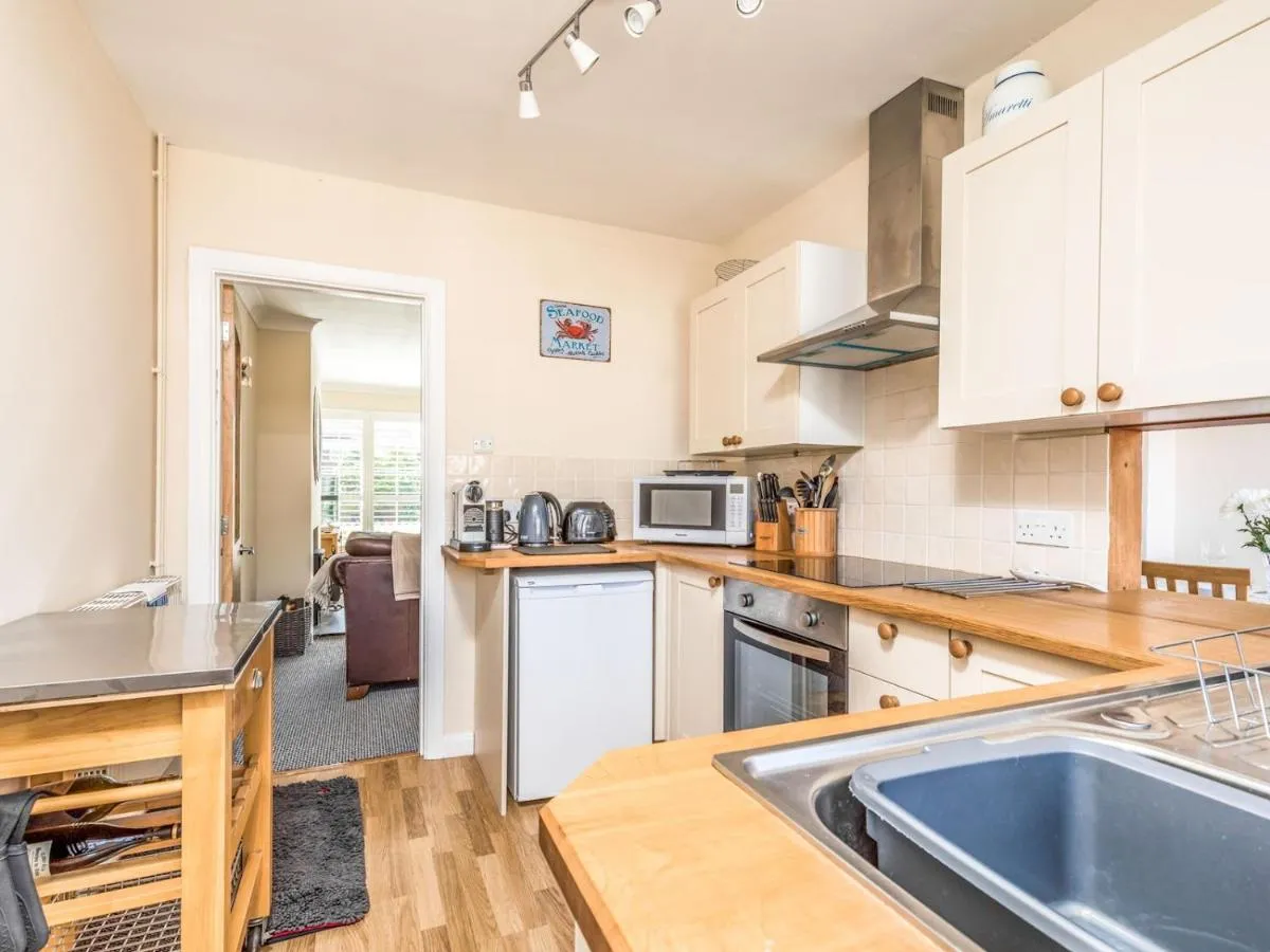 Image 2 of Pass the Keys 3 bedroom Cottage in the heart of beautiful Bosham