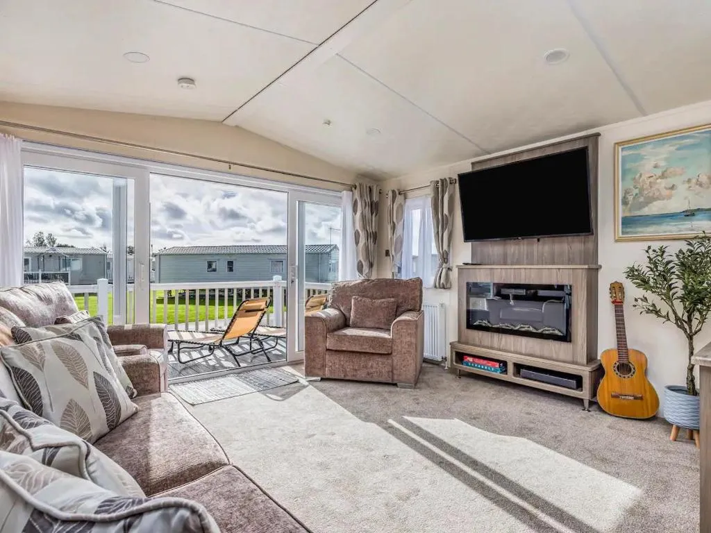 Image of Pass the Keys Charming Chalet at Lakeside Park
