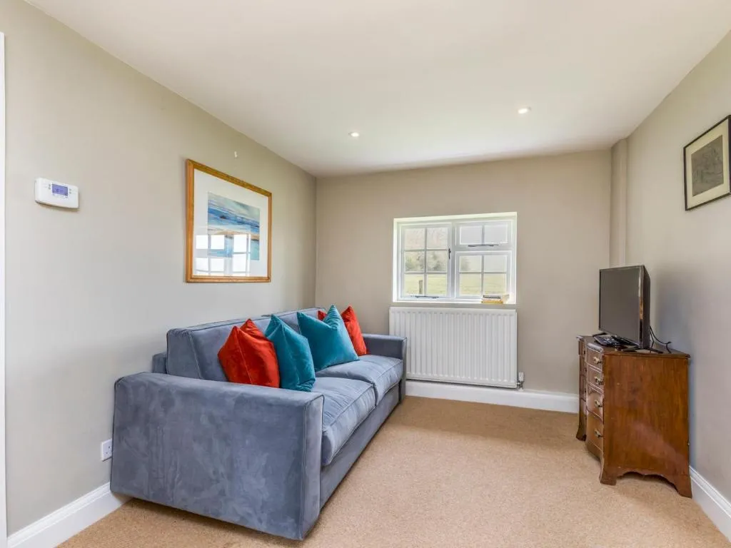 Image of Pass the Keys Charming Country Cottage With Spectacular Views