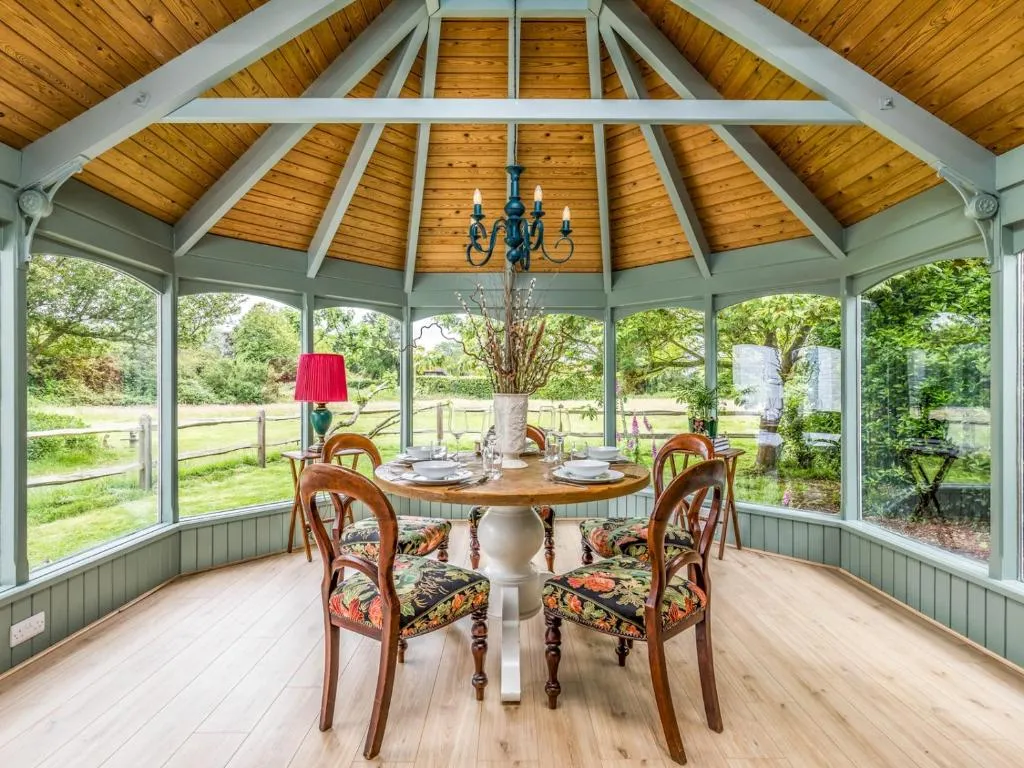 Image of Pass the Keys Pretty Three Bedroomed home near the Beach