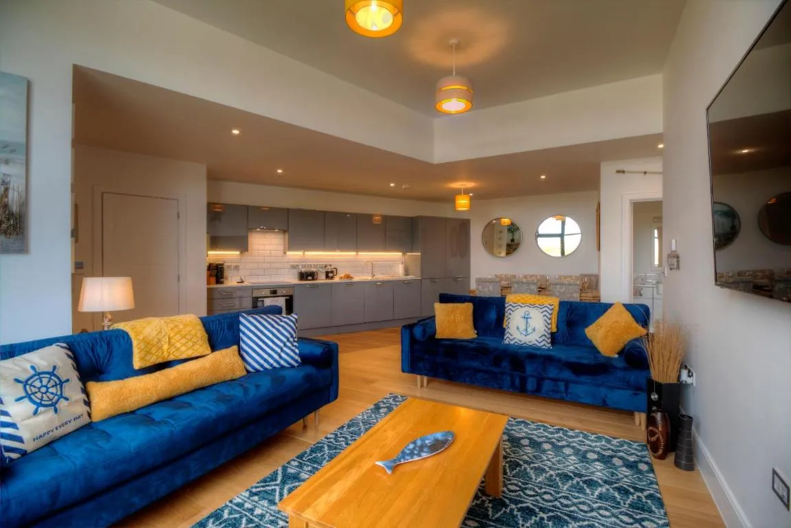 Image of Pass the Keys Stunning Luxury Marina Apartment