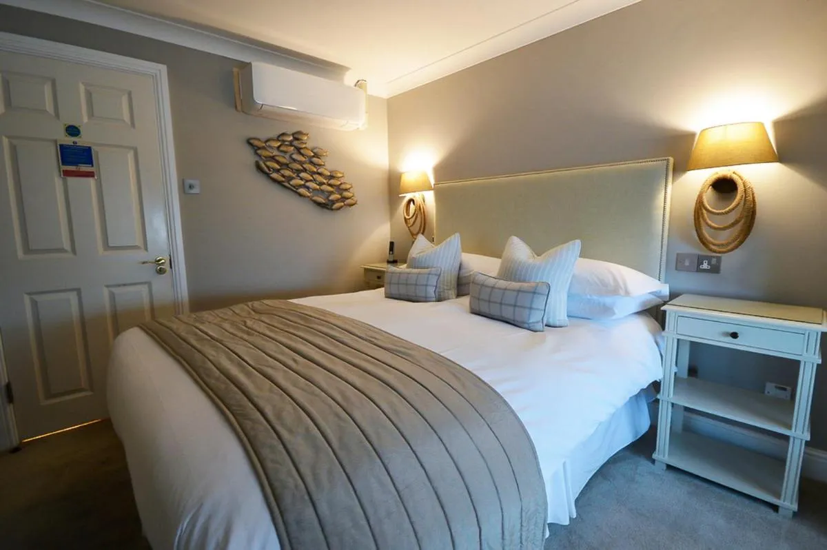 Image 4 of Pebble Beach Seaview Restaurant & Rooms