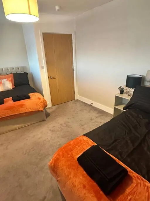 Image 1 of Penthouse Oasis Suite SO19 with Free Parking