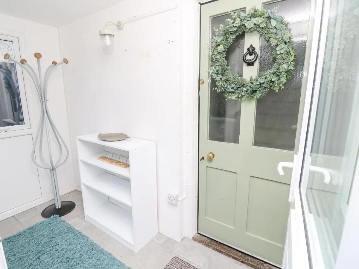 Image 2 of Saltwater Cottage