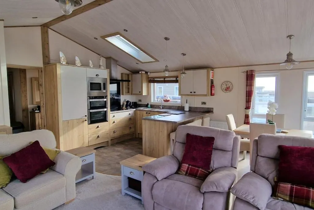 Image 6 of Sea View Lodge, Seal Bay Resort, Selsey