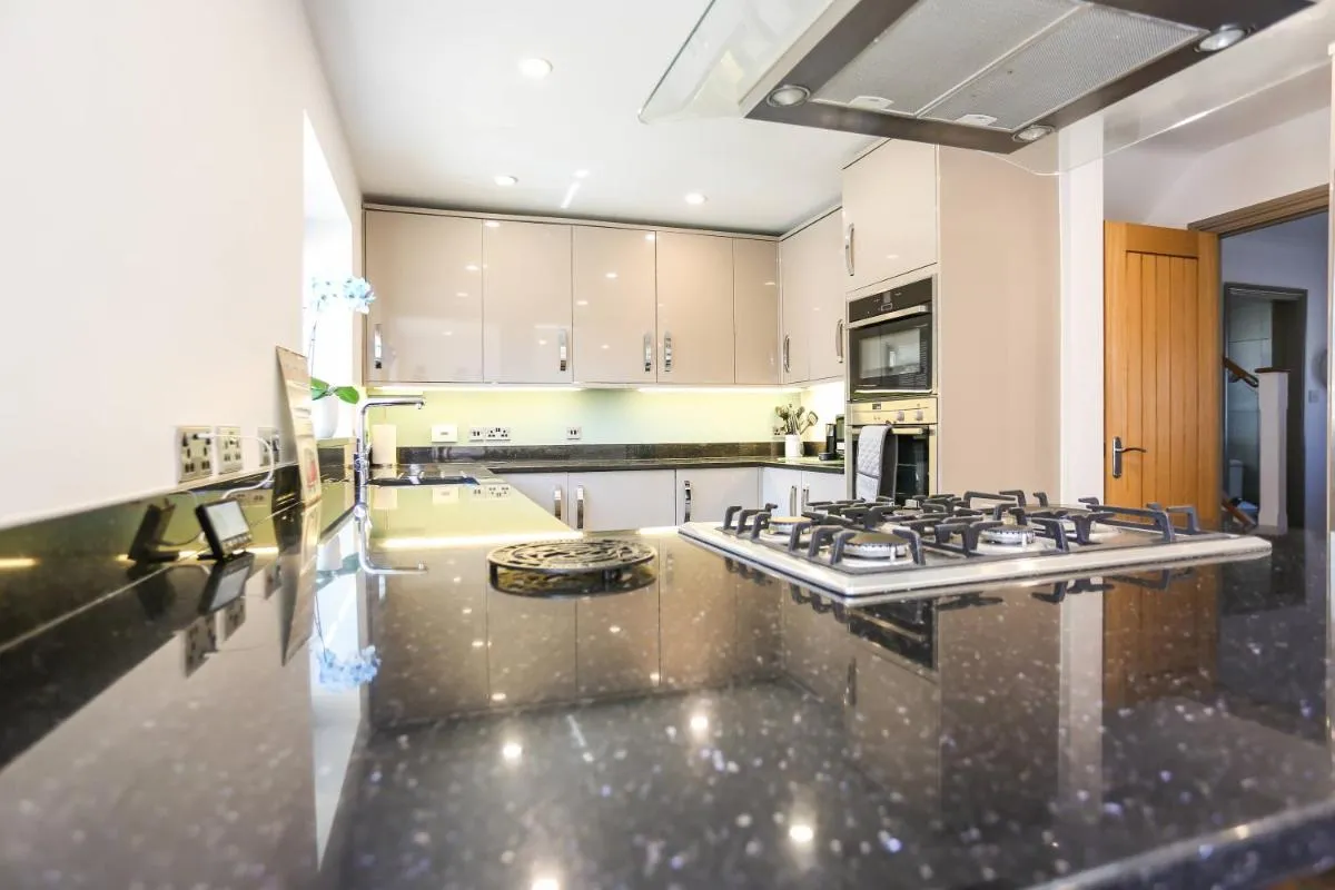 Image 6 of Seascape – 4 bed home in Bracklesham Bay