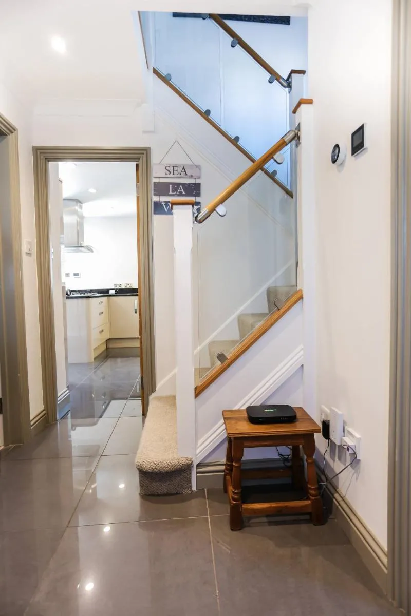 Image 4 of Seascape – 4 bed home in Bracklesham Bay